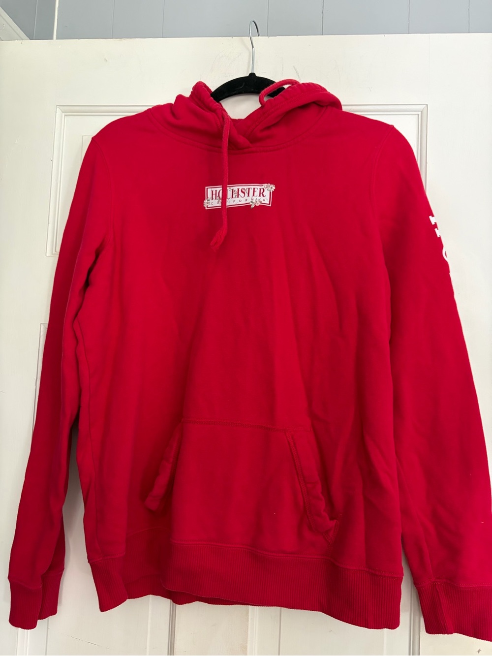 Hollister Men’s Bright Red Crewneck Hoodie